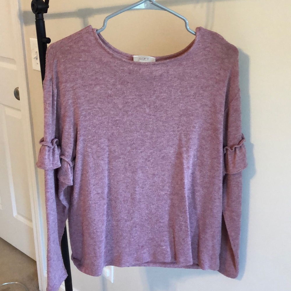 Ruffle sleeved sweater